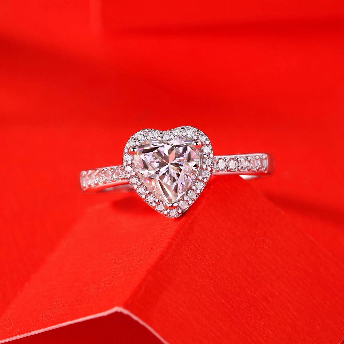 Heart Moissanite Engagement Ring | 1ct 3EX Cut | S925 Silver Halo | GRA Certified