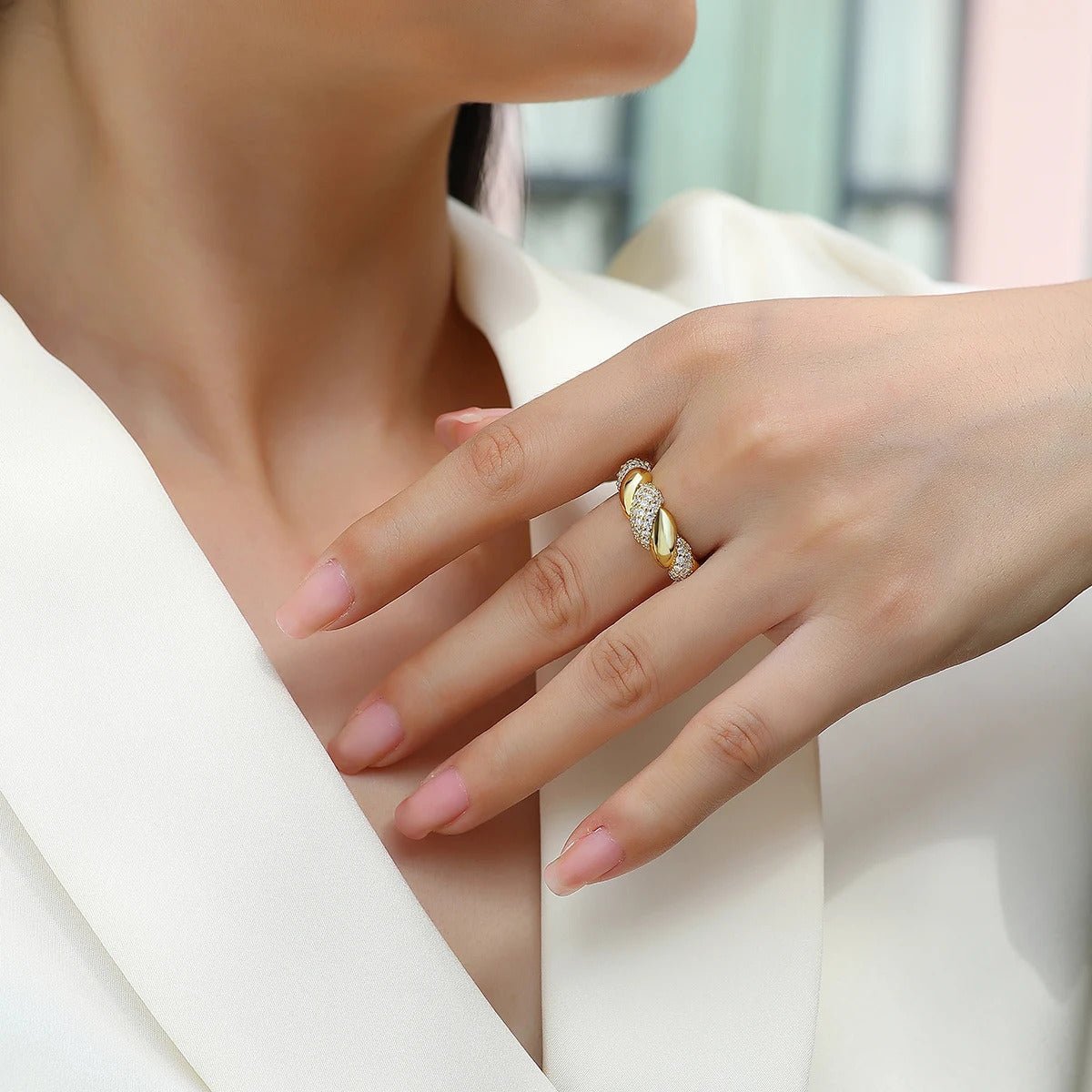 63-Stone Moissanite Twisted Pavé Ring | S925 Silver 18K Gold Plated | VVS1 D-Color | Instagram Style | Charmsolo
