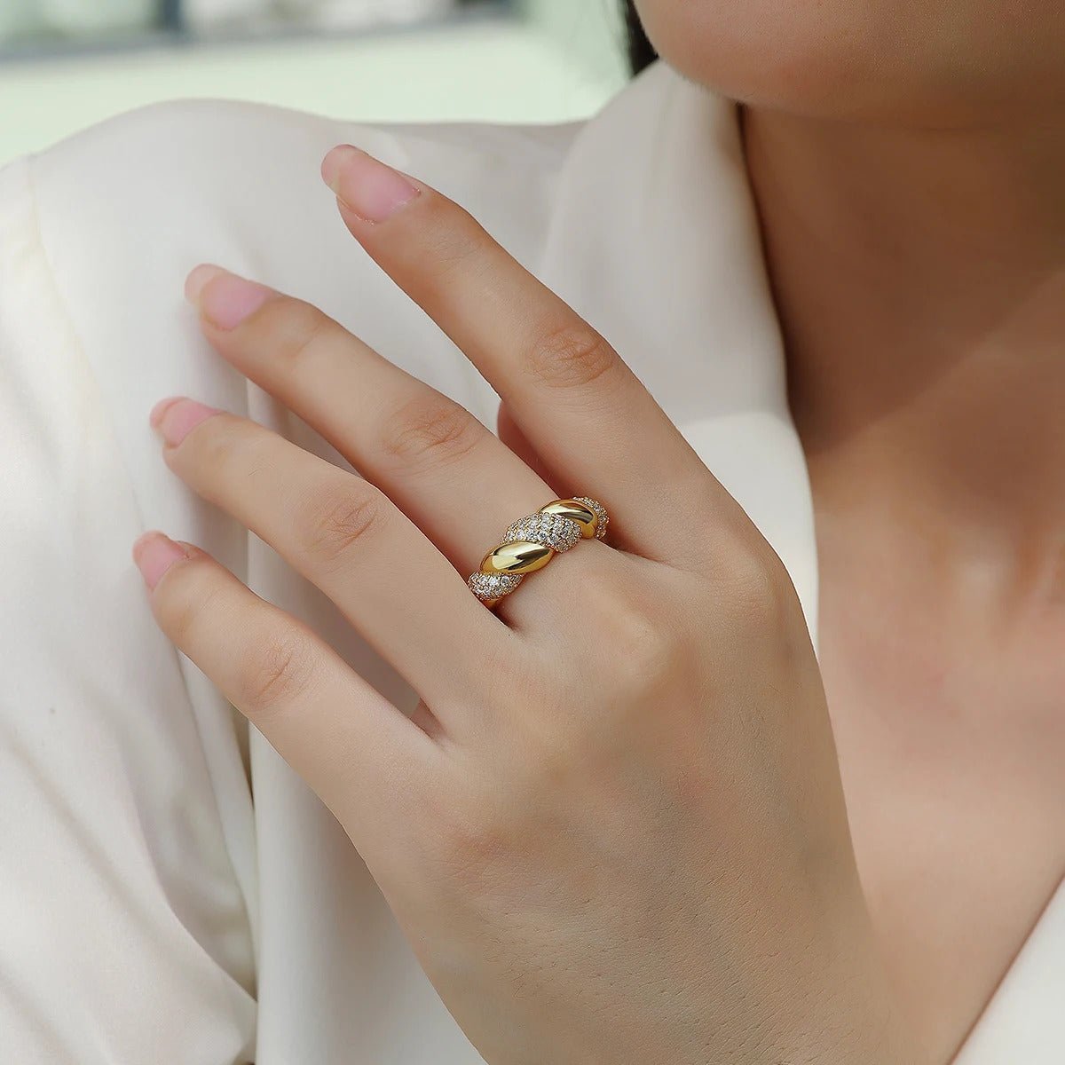 63-Stone Moissanite Twisted Pavé Ring | S925 Silver 18K Gold Plated | VVS1 D-Color | Instagram Style | Charmsolo