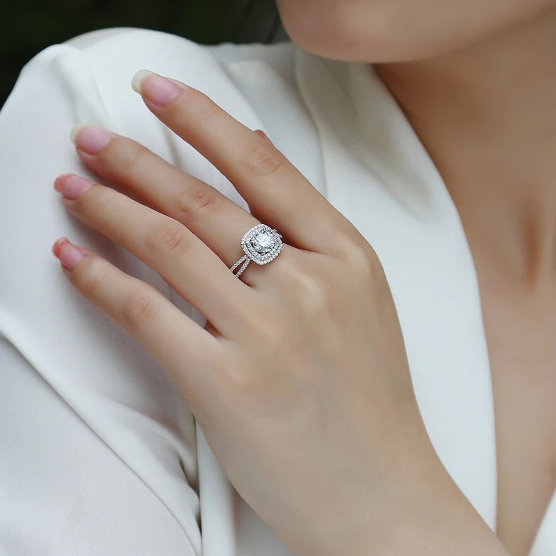 Moissanite Ring 925 Silver – 1ct VVS1 D Color + 88 CZ Accents Thick Gold | Charmsolo
