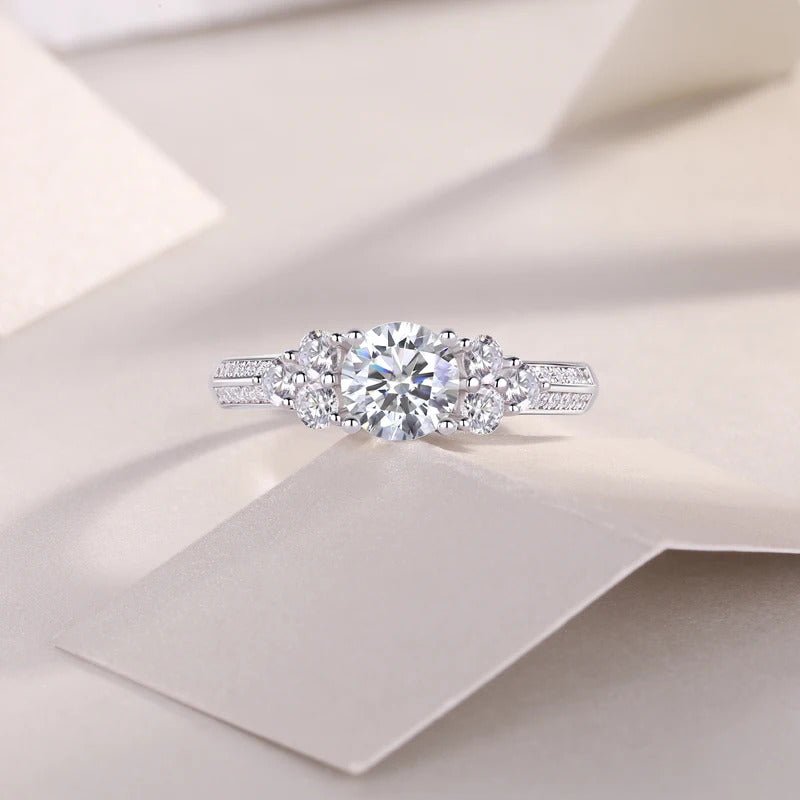 Moissanite Multi-Stone Ring 925 Silver – 1ct VVS1 D Color Prong Setting | Charmsolo