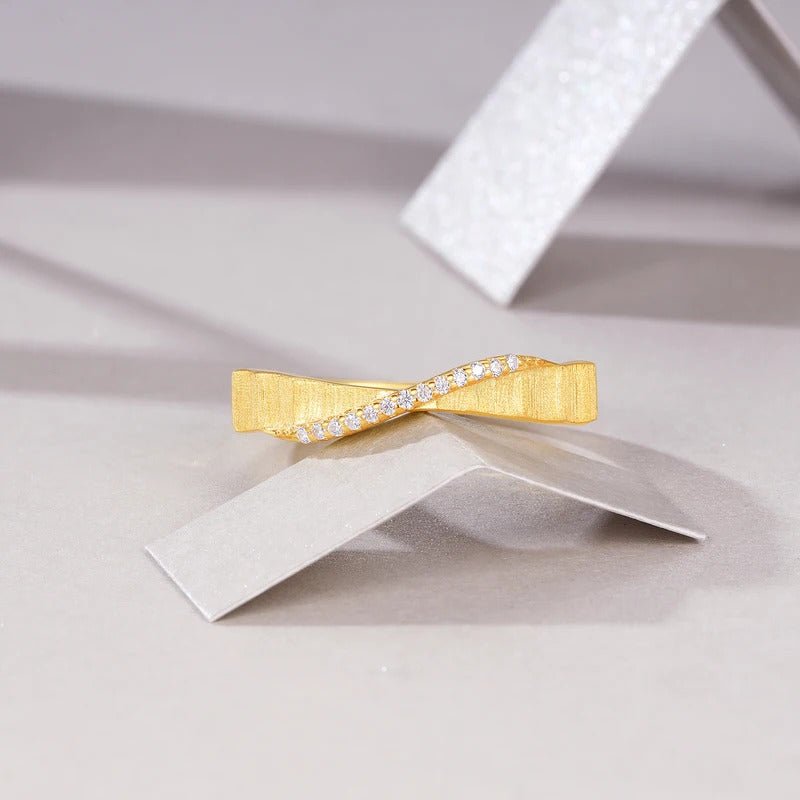Bamboo Zigzag Moissanite Pavé Ring | S925 Silver 18K Gold Plated | 14 VVS1 Eight Hearts & Arrows | Textured Band | GRA Certified | Charmsolo