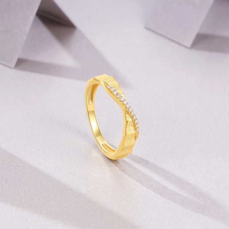 Bamboo Zigzag Moissanite Pavé Ring | S925 Silver 18K Gold Plated | 14 VVS1 Eight Hearts & Arrows | Textured Band | GRA Certified | Charmsolo
