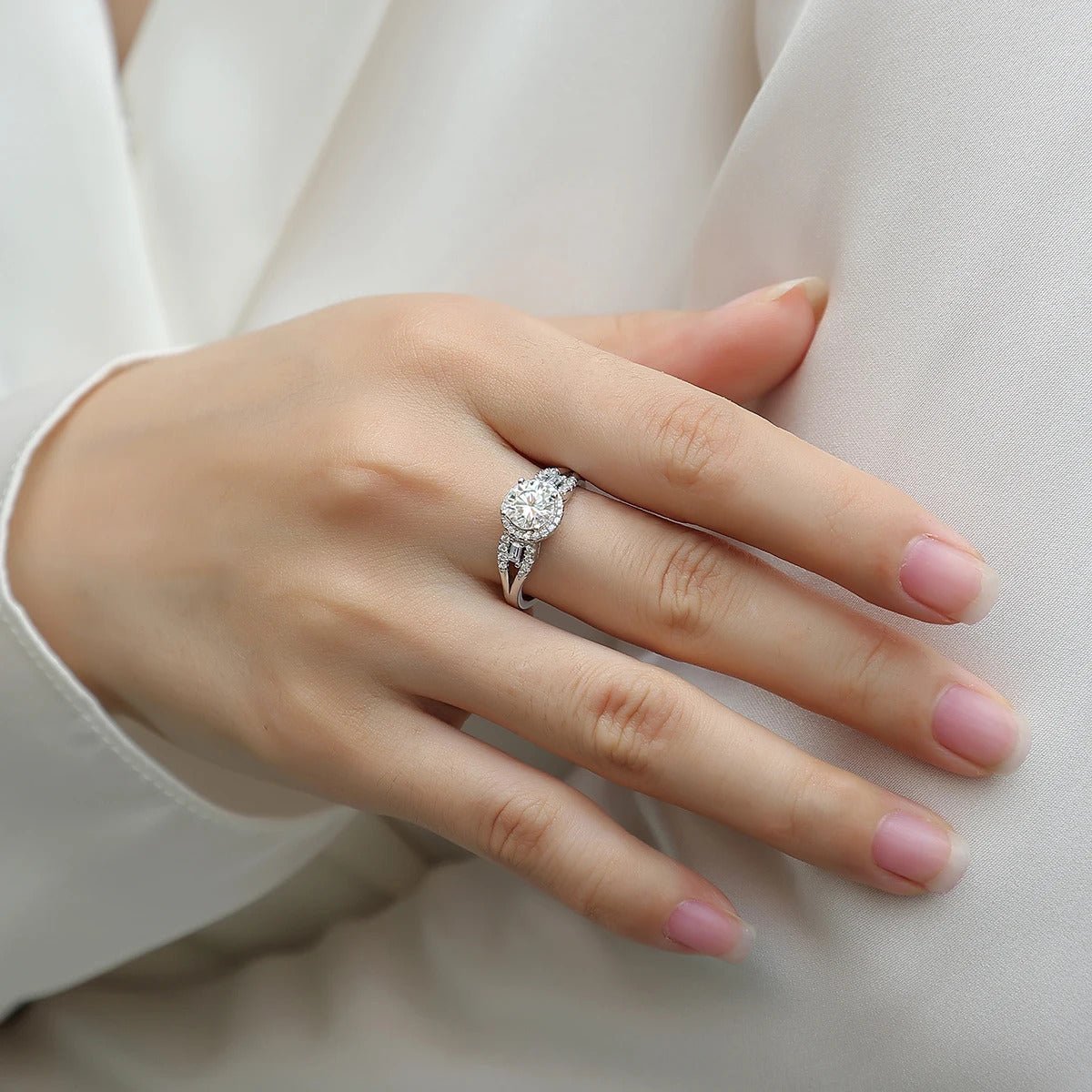 Charmsolo 1Ct Moissanite Halo Engagement Ring | S925 Silver 18K White Gold Plated | VVS1 D Color 8H8A Cut GRA Certified | R12984