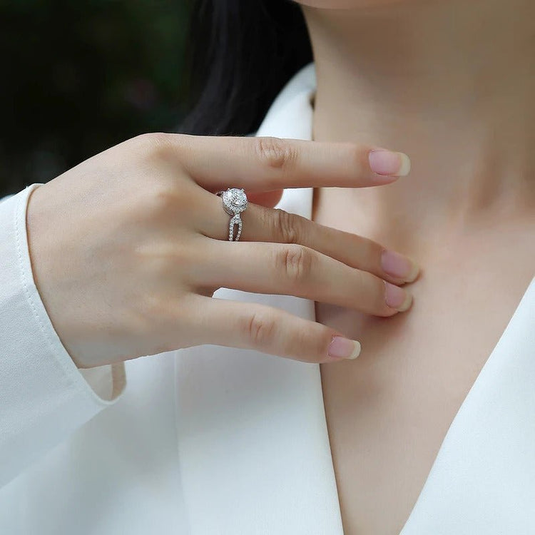 Charmsolo 1Ct Moissanite Zircon Halo Ring | S925 Silver 18K White Gold Plated | VVS1 D Color GRA Certified | R13049