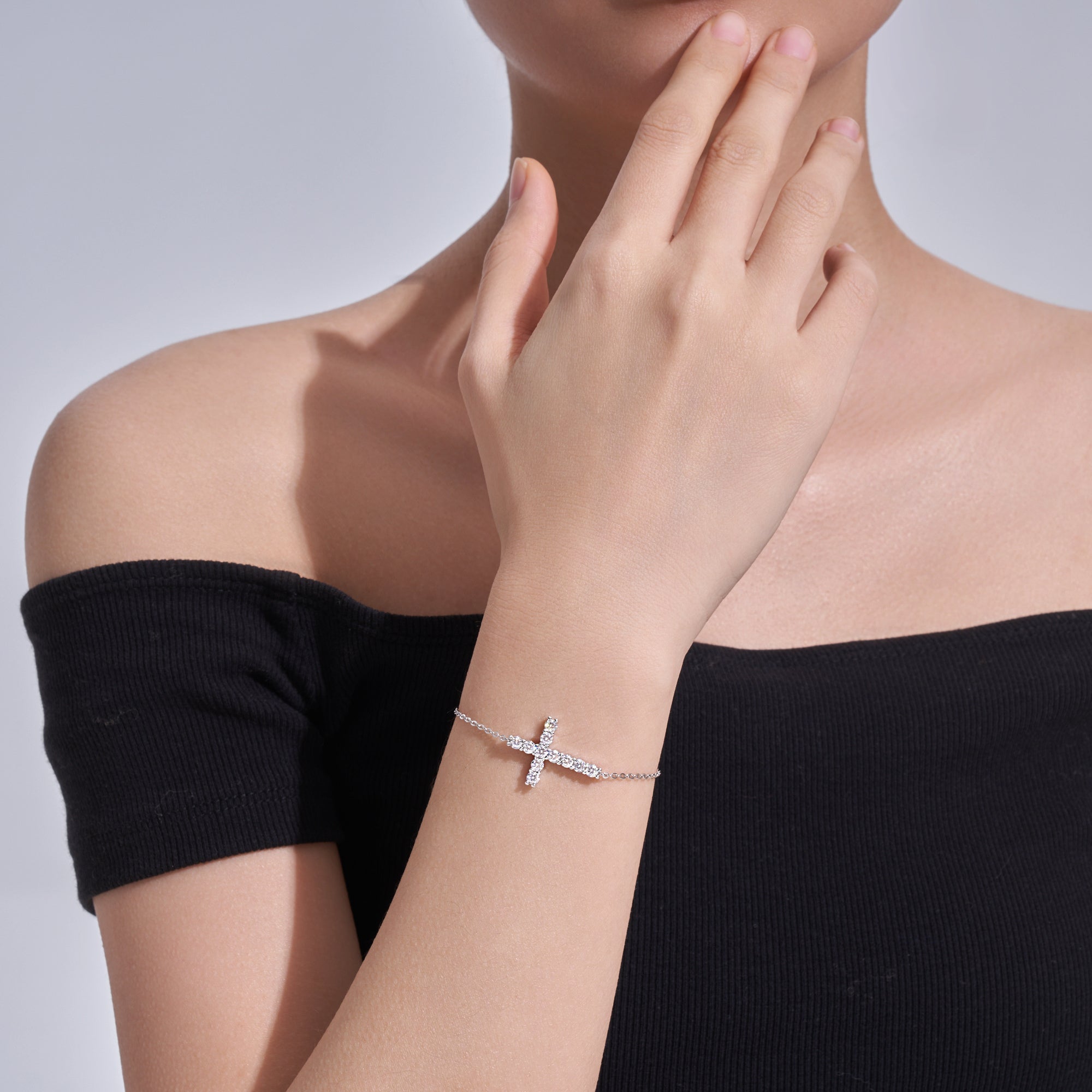 Charmsolo 925 Sterling Silver Cross Bracelet with Moissanite – 18K White Gold Plated | L17246