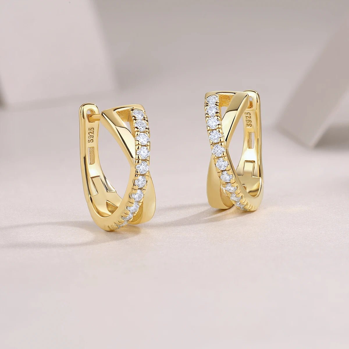 Charmsolo Moissanite Twisted Geometric Stud Earrings | S925 Silver | VVS1 D Color 22-Stone Pavé Hypoallergenic | E15296