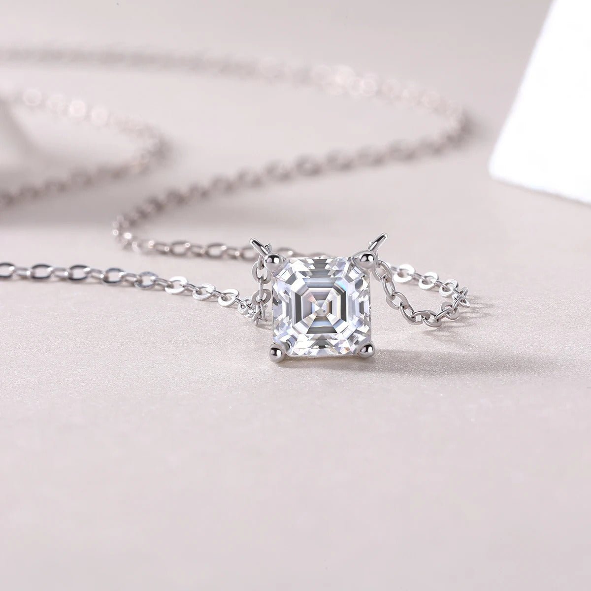 Moissanite Cross Chain Pendant Necklace | S925 Silver 18K Gold Plated | 5.5mm VVS1 D-Color | Hypoallergenic