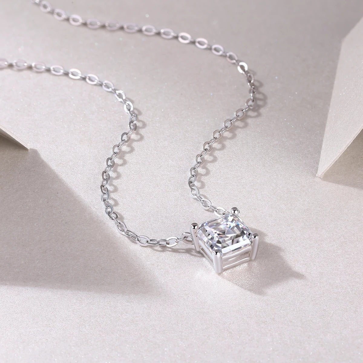 Moissanite Cross Chain Pendant Necklace | S925 Silver 18K Gold Plated | 5.5mm VVS1 D-Color | Hypoallergenic