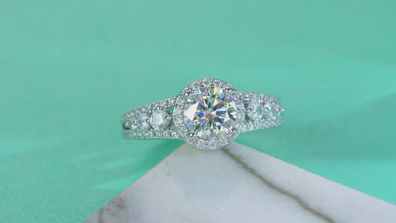 Charmsolo 1ct VVS1 Moissanite Prong Setting 925 Sterling Silver Geometric Ring for Women | R13361