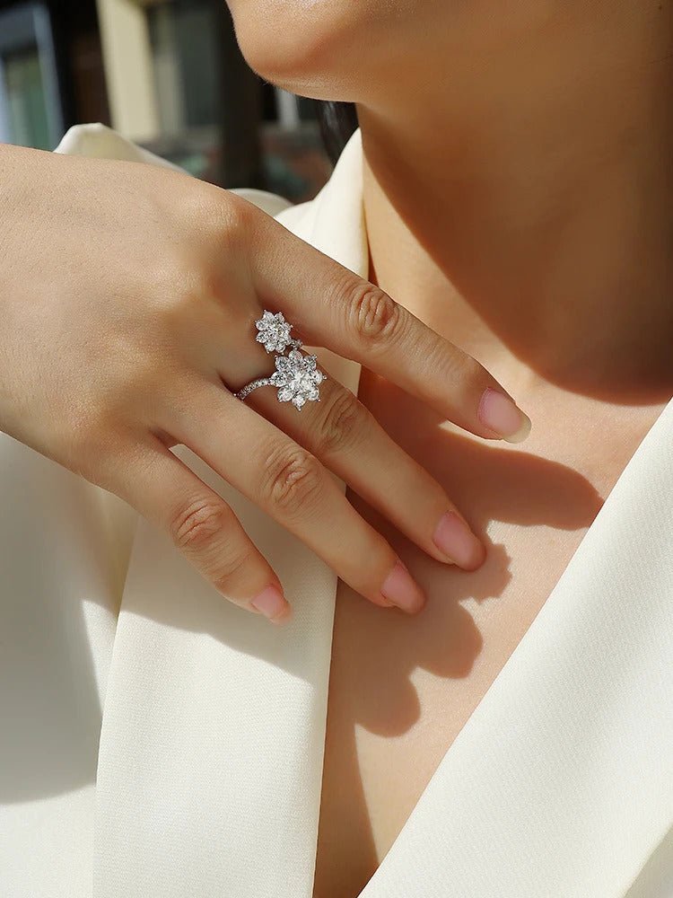 Sunflower Moissanite Halo Ring | S925 Silver 18K Gold Plated | 29 VVS1 Stones | GRA Certified | Charmsolo